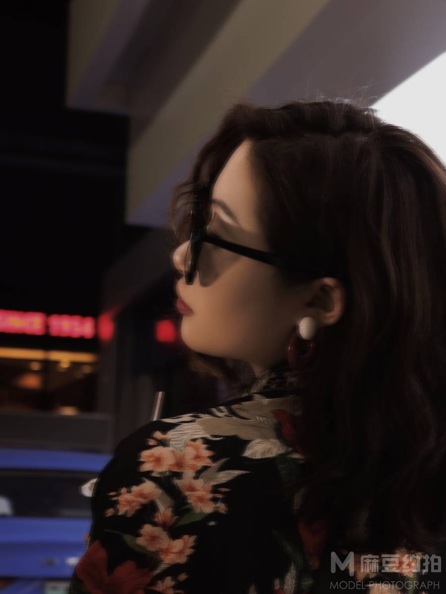 夜景模特