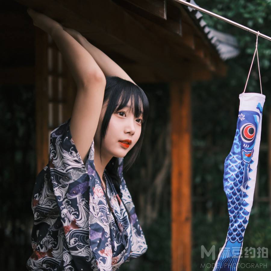 情绪模特