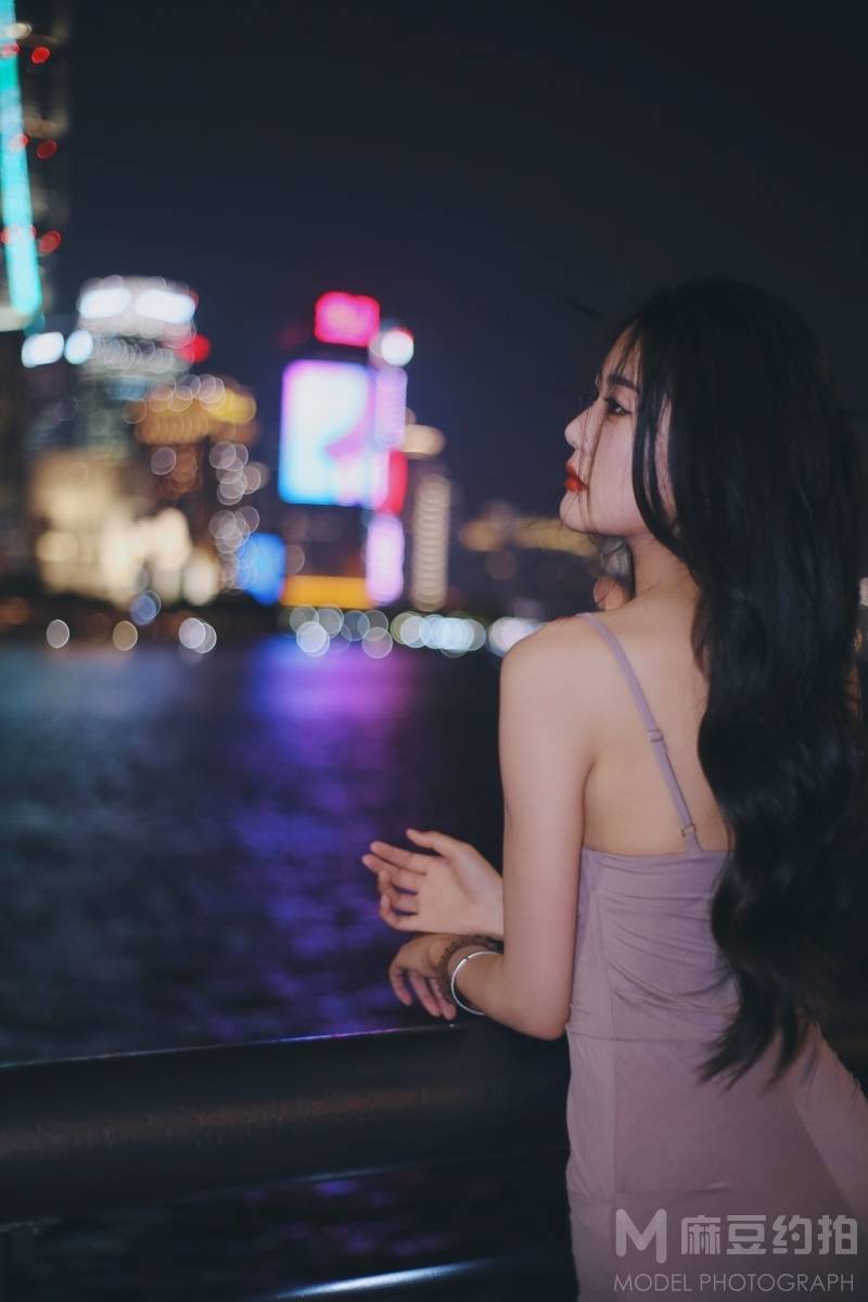 夜景模特
