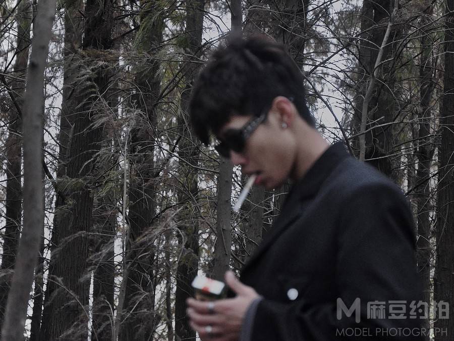 情绪模特