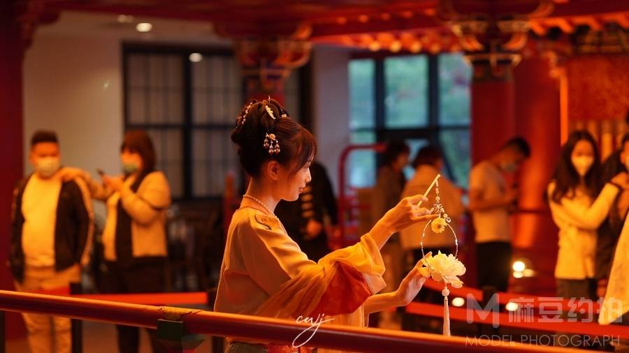 汉服模特