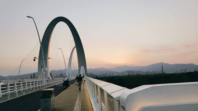 北京首钢大桥◎首钢园