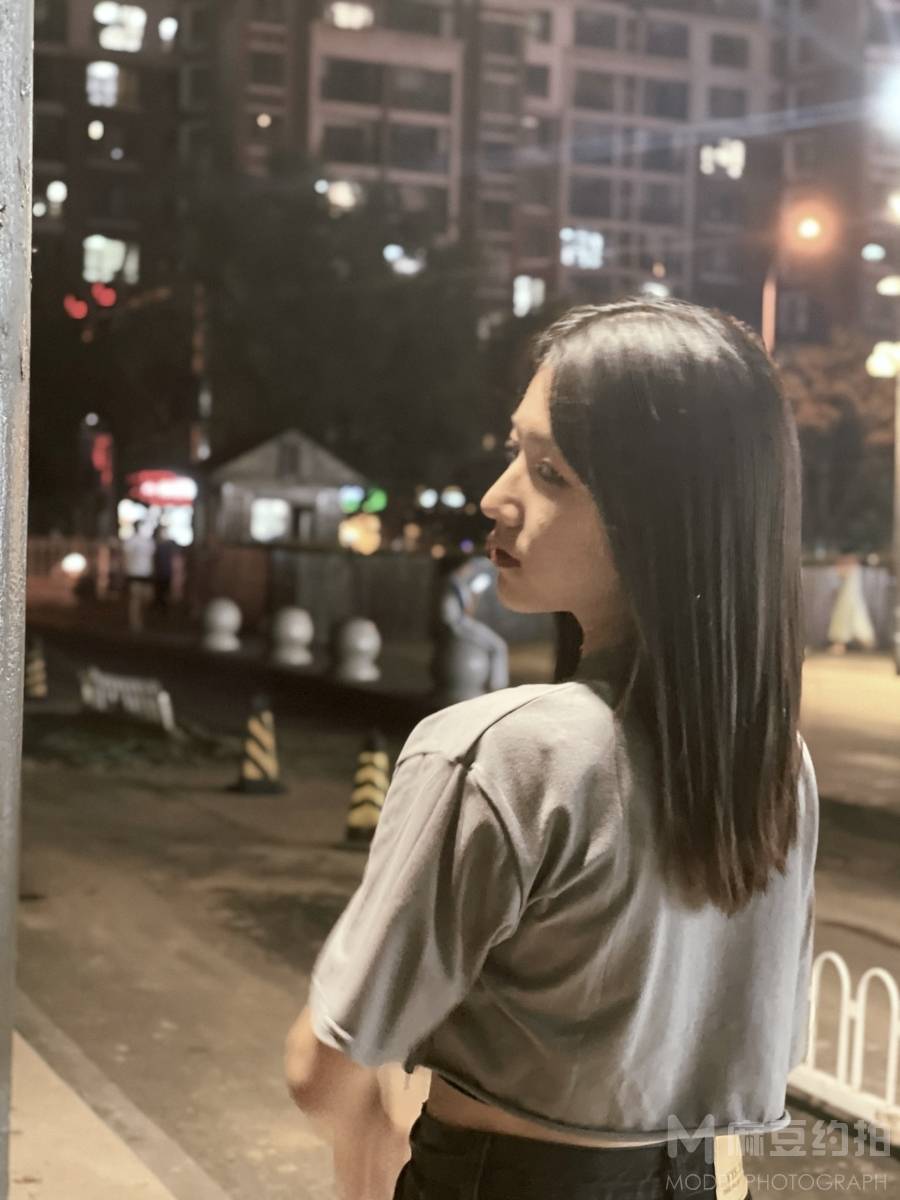 夜景模特