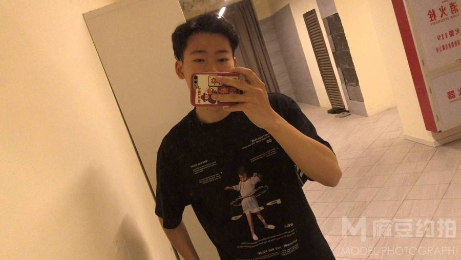 校园模特