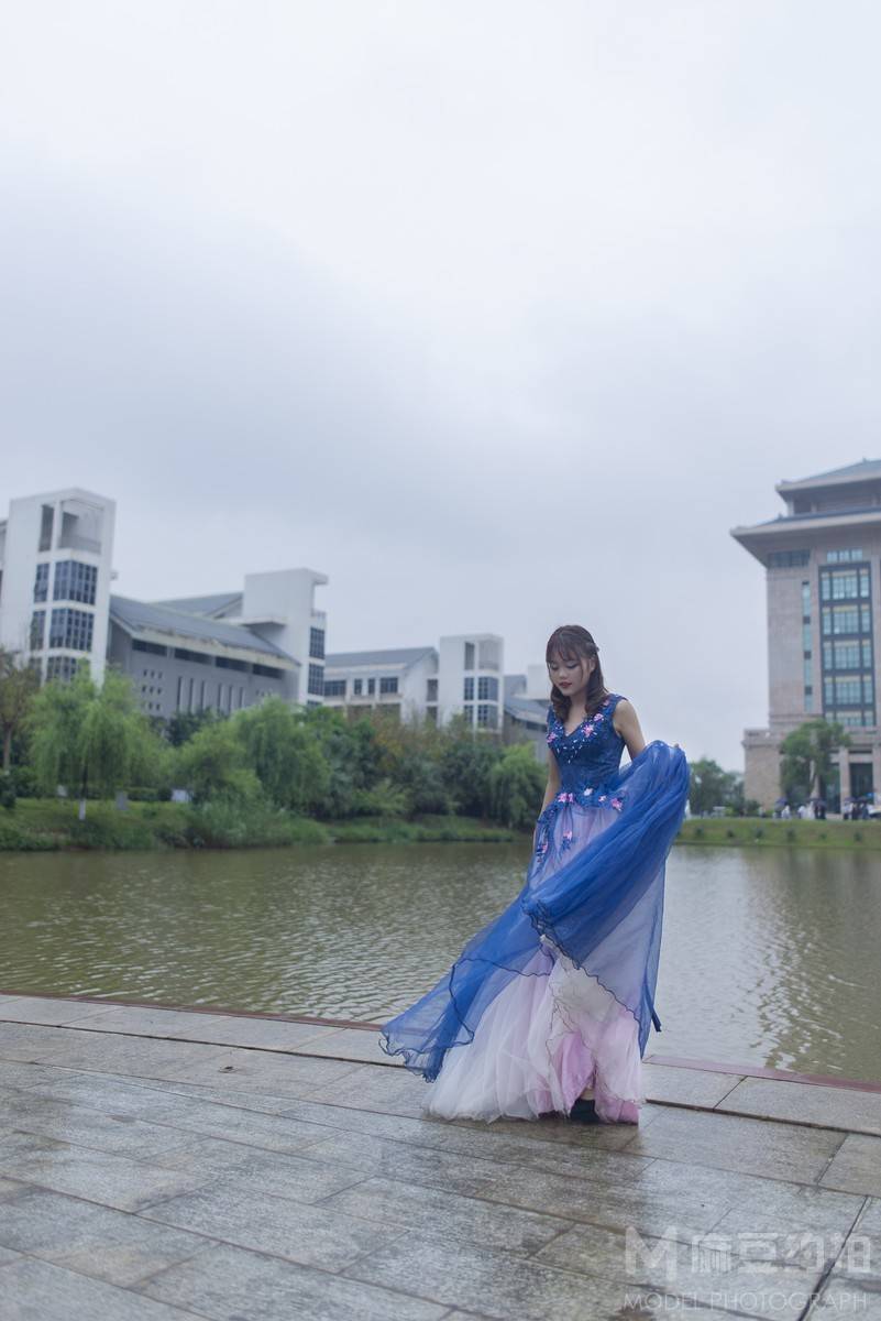校园模特
