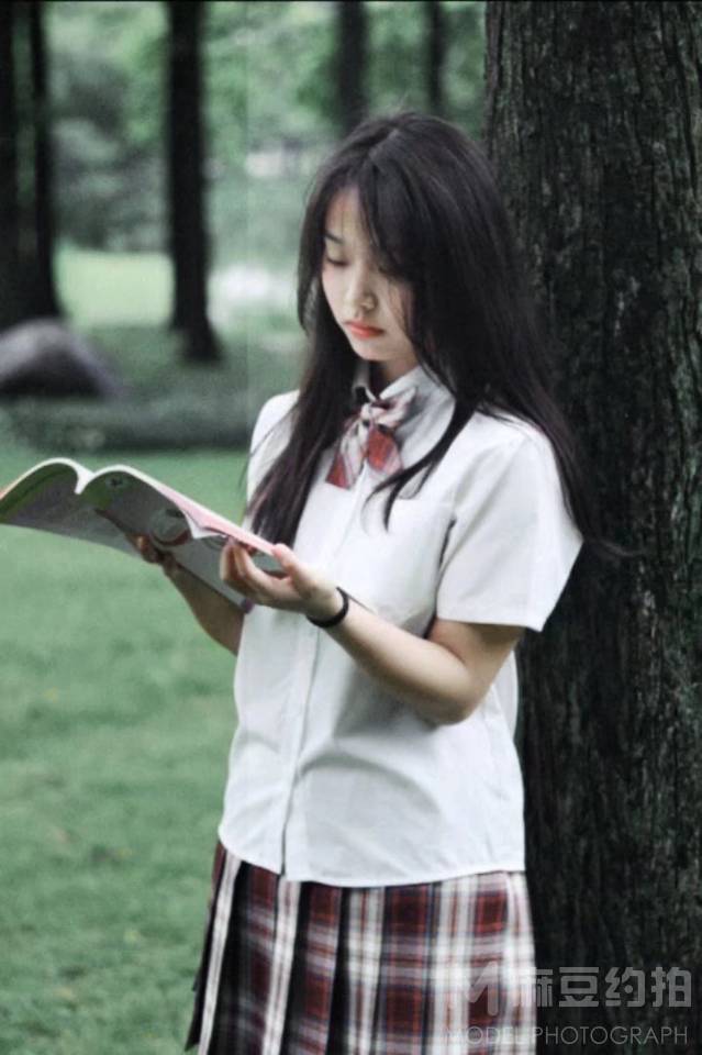 校园模特