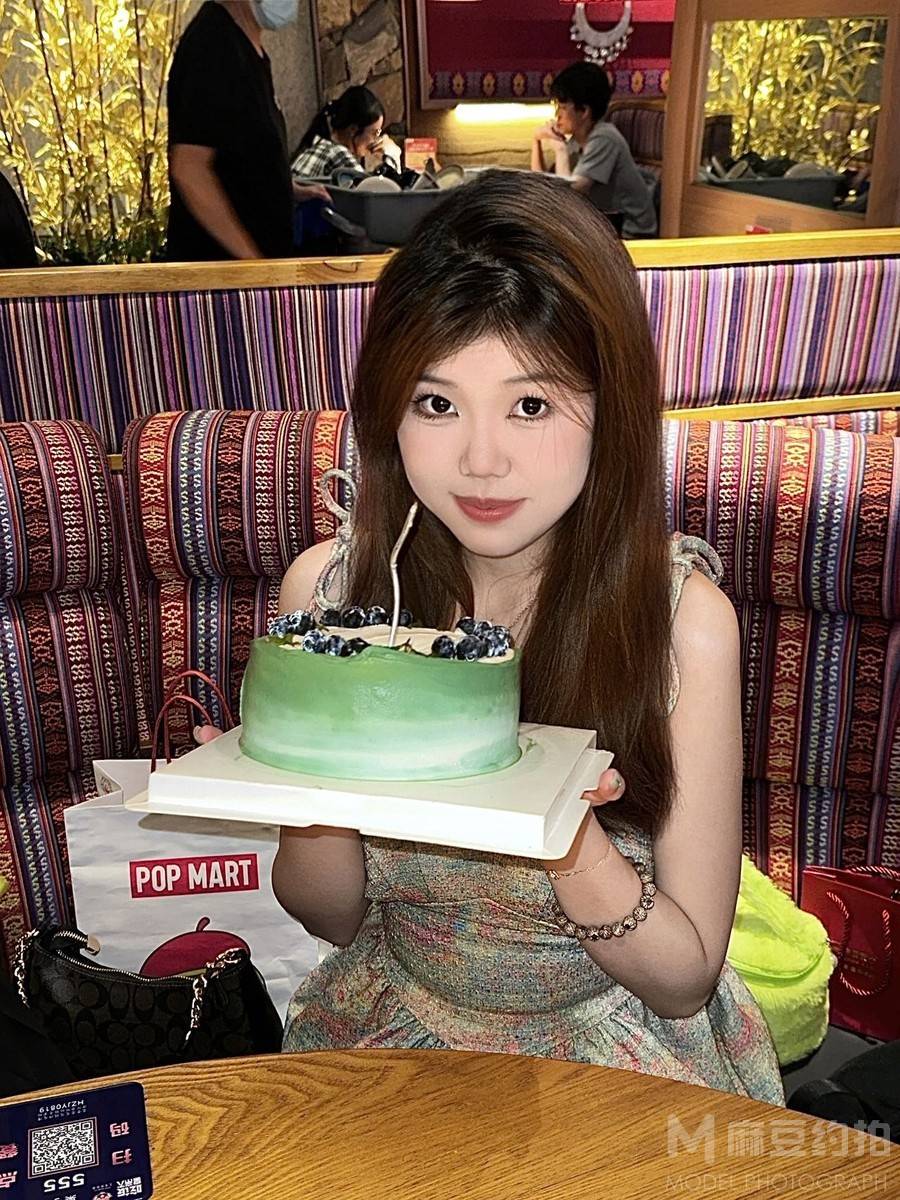 妆容模特