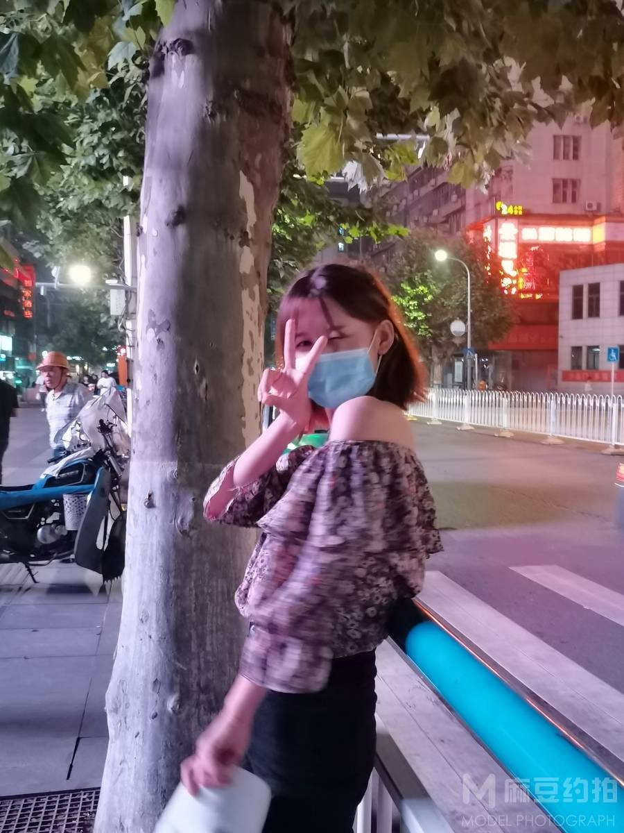 胶片模特