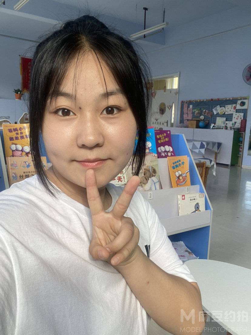 清新模特