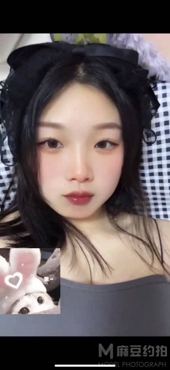 黑白模特