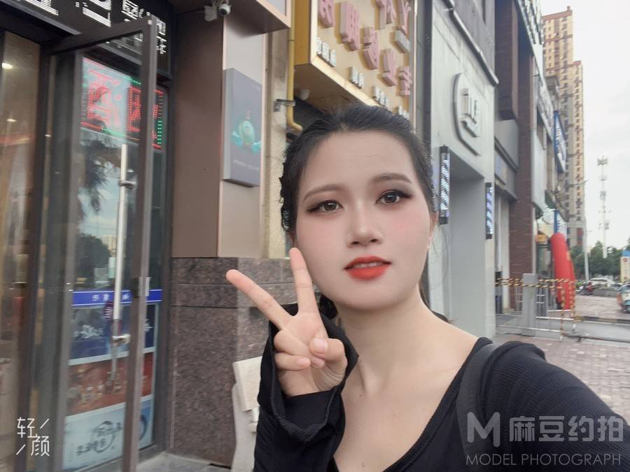 清新模特