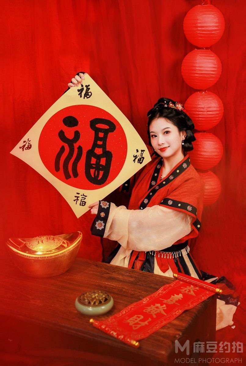 汉服模特