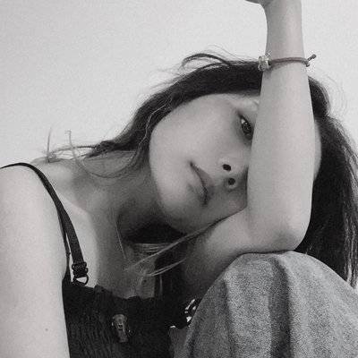 黑白模特