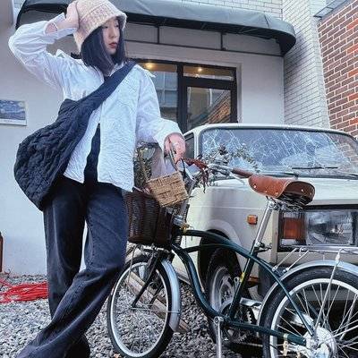黑白模特