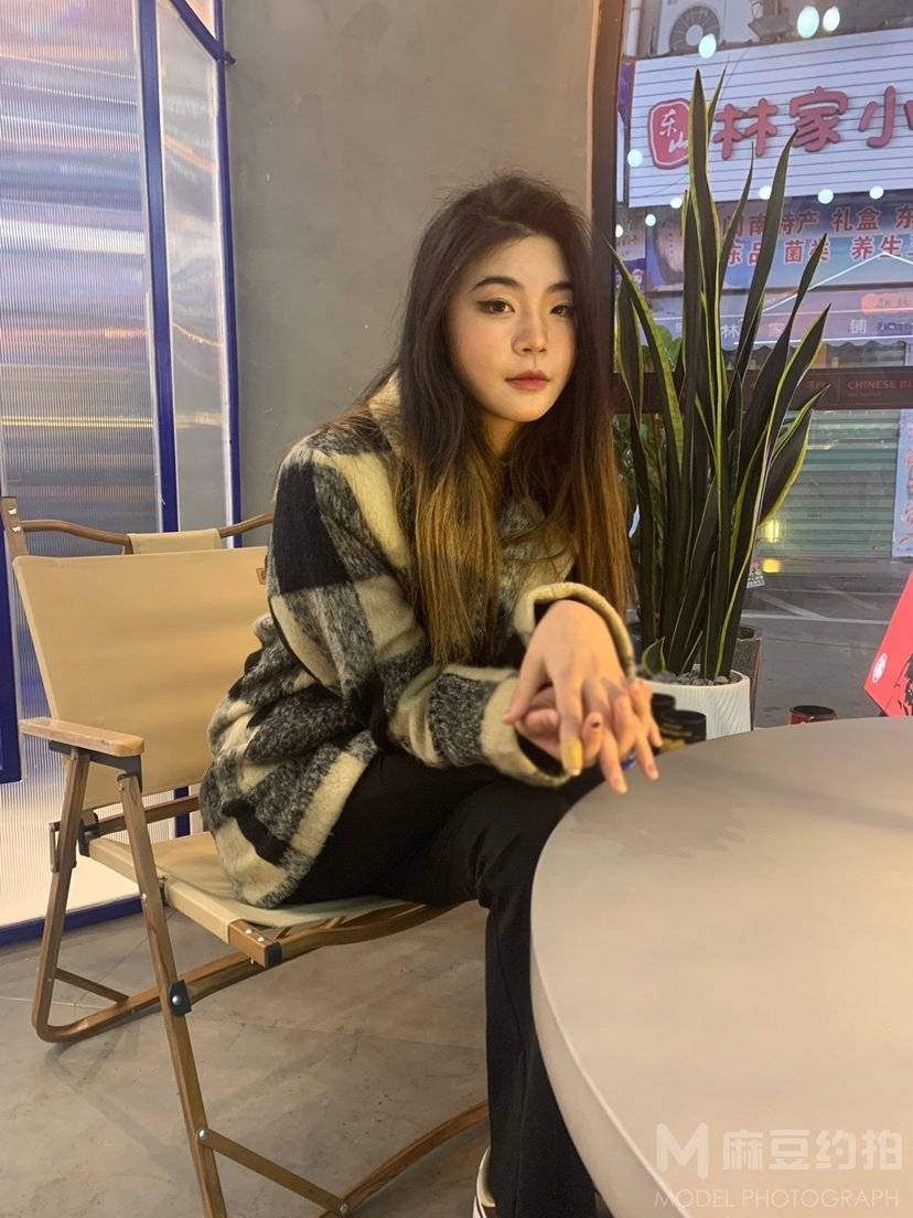 妆容模特