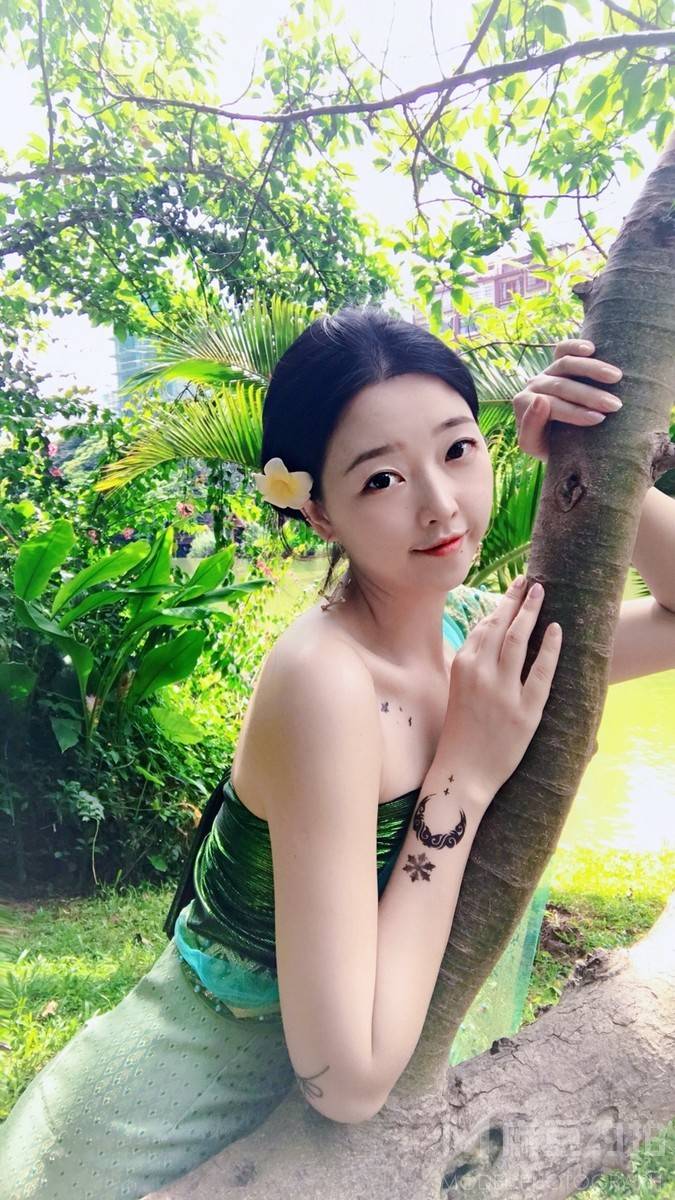 胶片模特