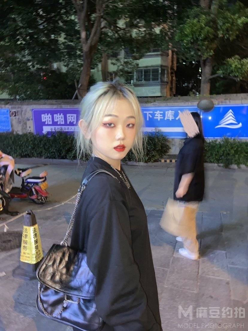 妆容模特
