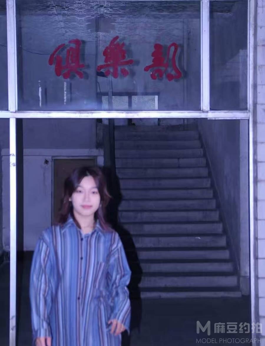 胶片模特