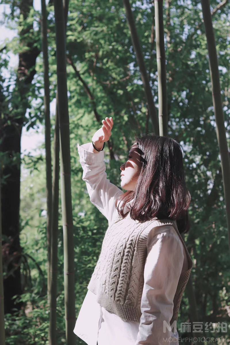 情绪模特