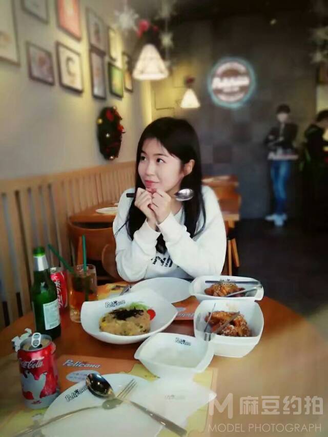 校园模特