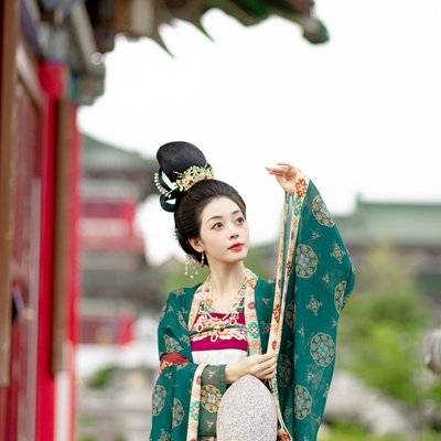 汉服模特