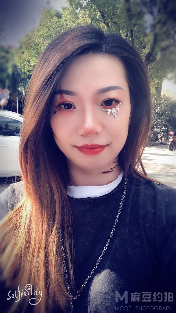 纪实模特