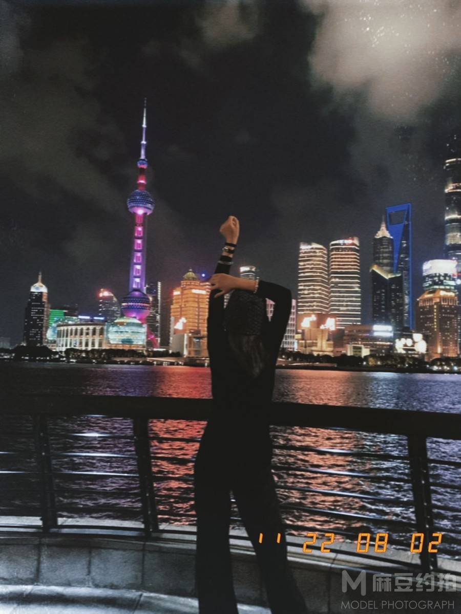 夜景模特