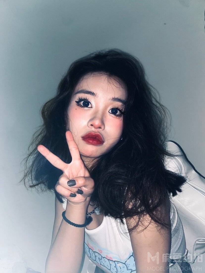 妆容模特