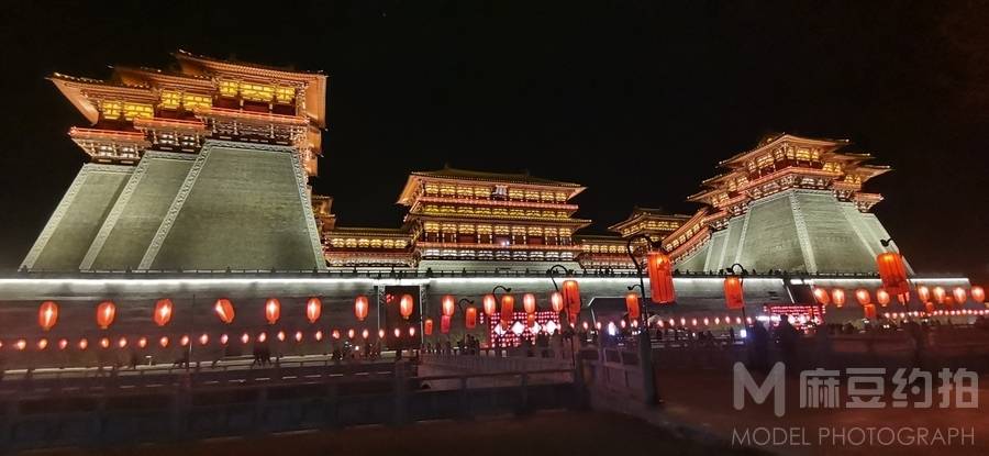 夜景模特