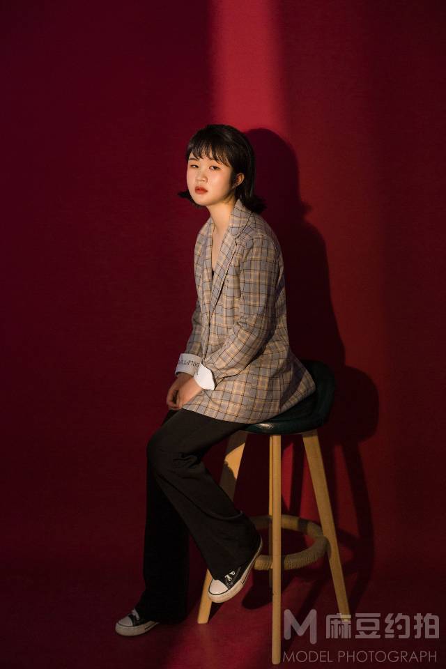 情绪模特
