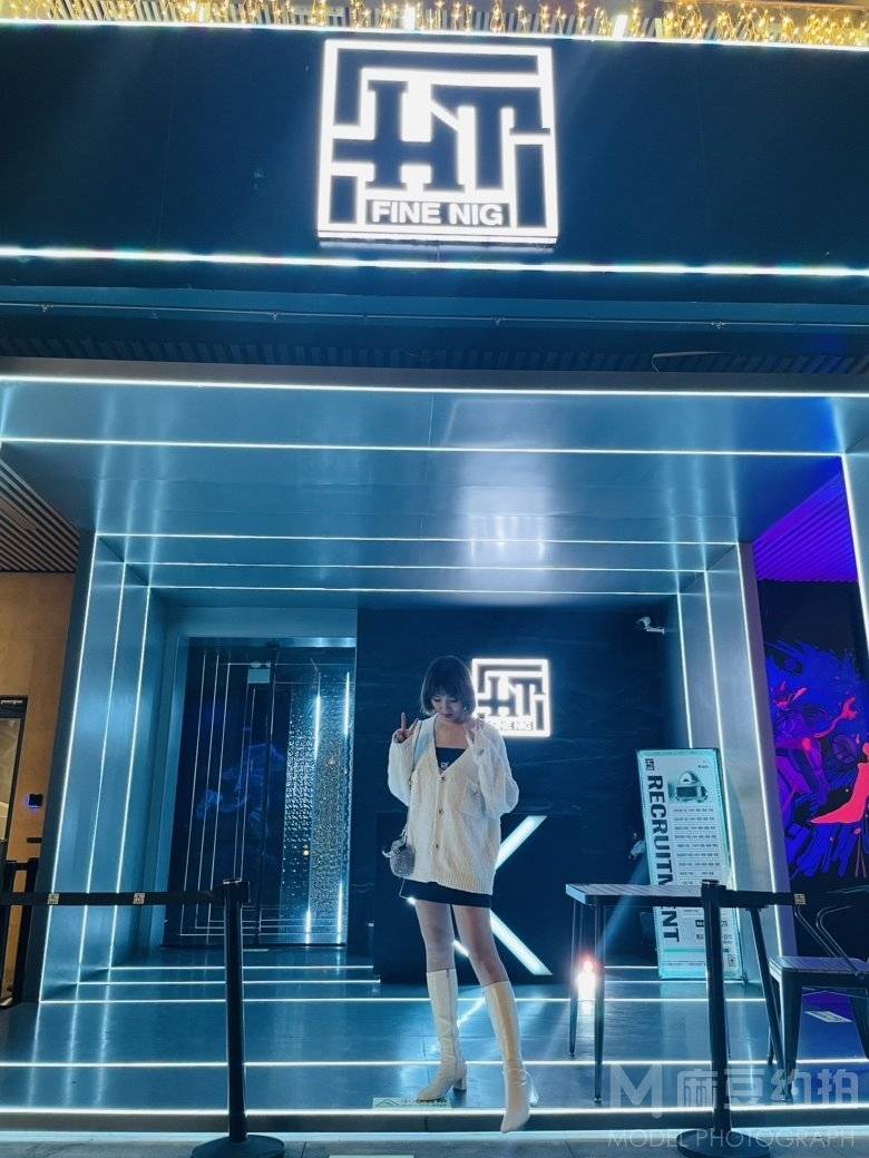 黑白模特