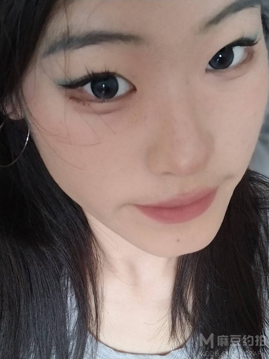 纪实模特
