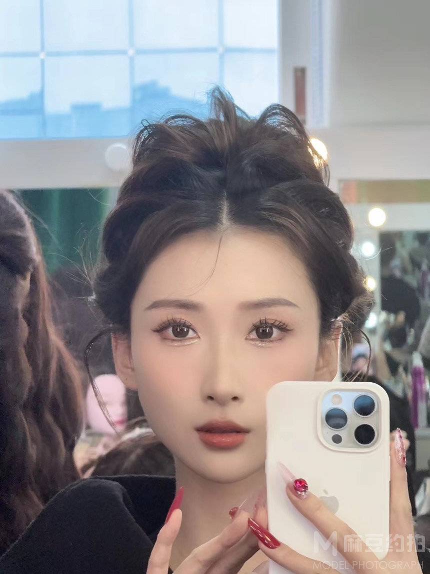 妆容模特