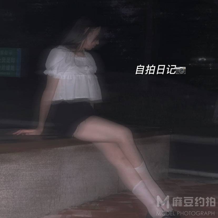 黑白模特
