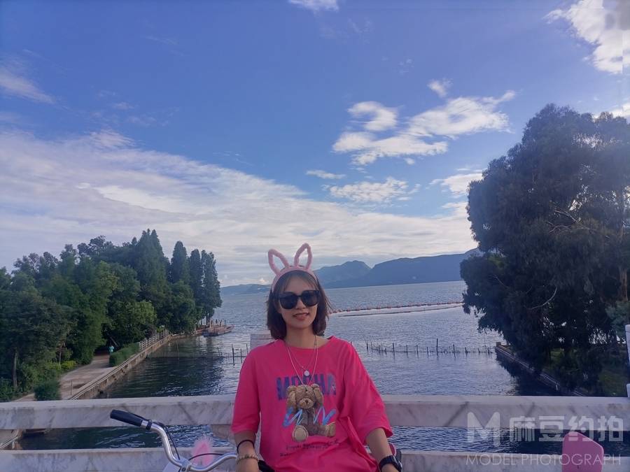 宝丽来模特
