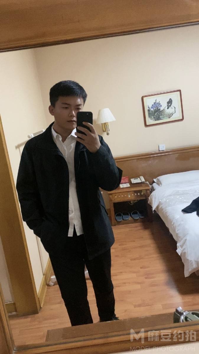 黑白模特