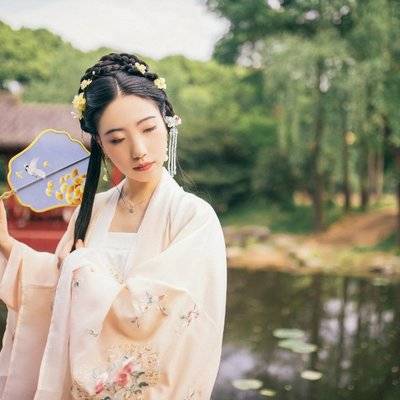 汉服模特