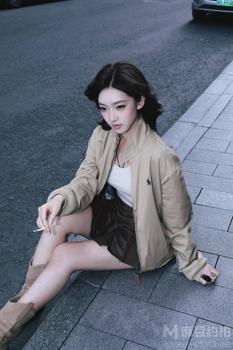 情绪模特