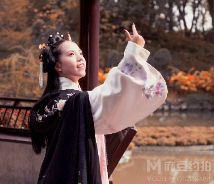 汉服模特