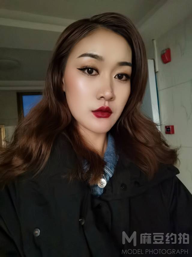 妆容模特