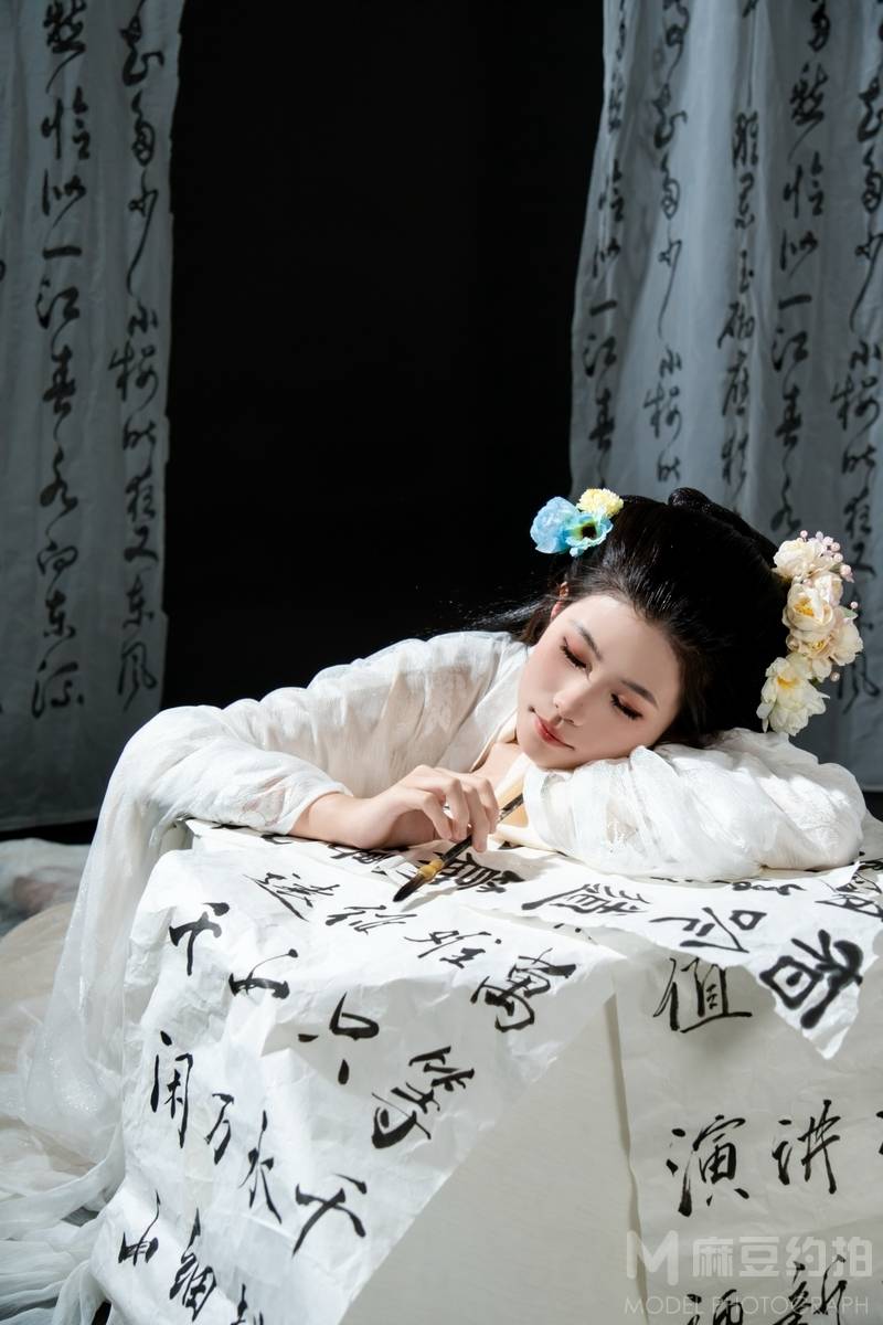 妆容模特