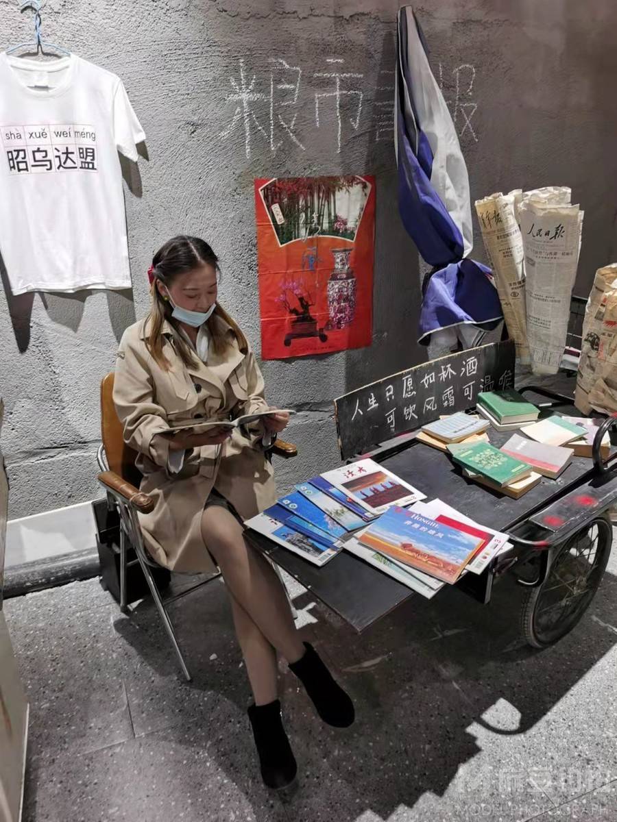 校园模特