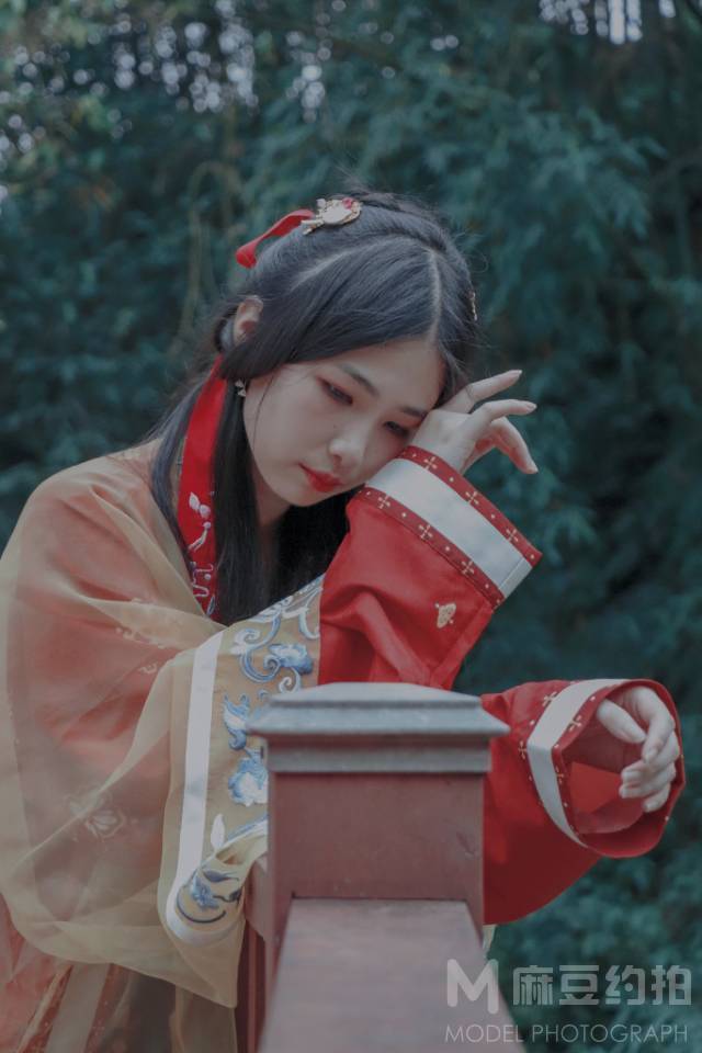 汉服模特