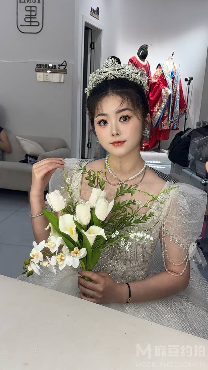 妆容模特