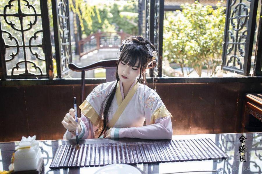 汉服模特