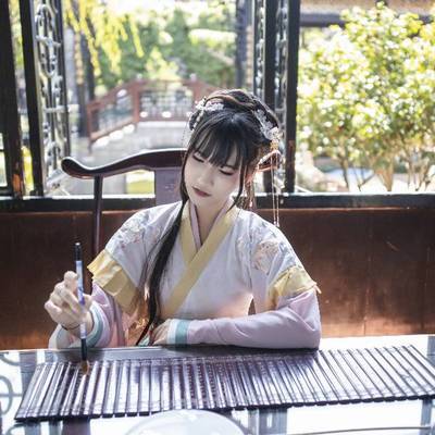 汉服模特