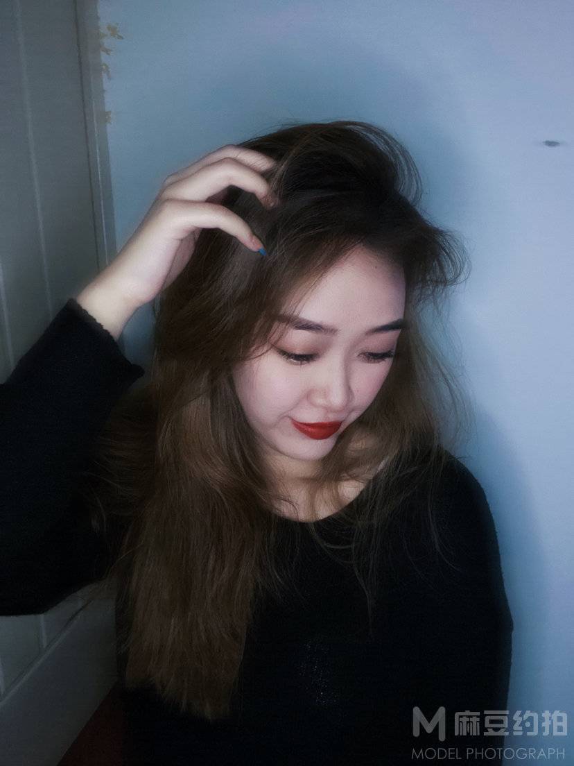 情绪模特