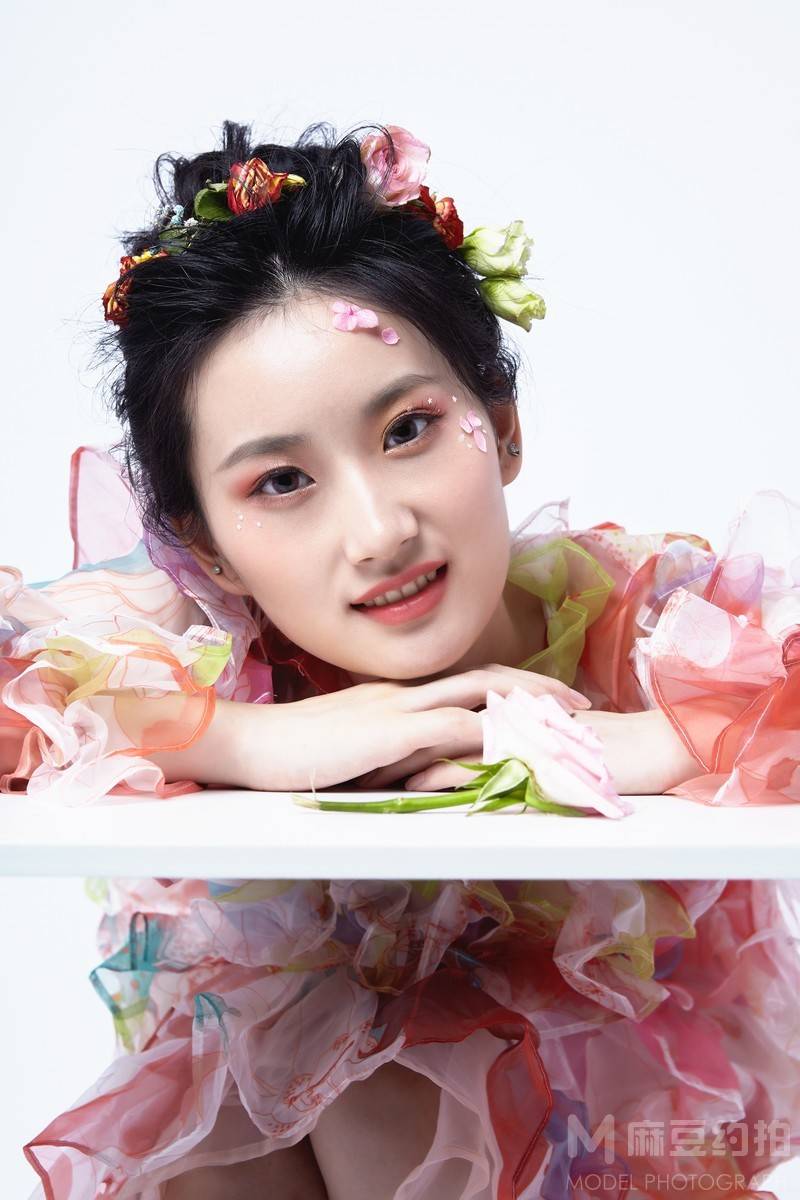 妆容模特