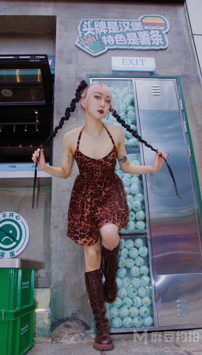 妆容模特