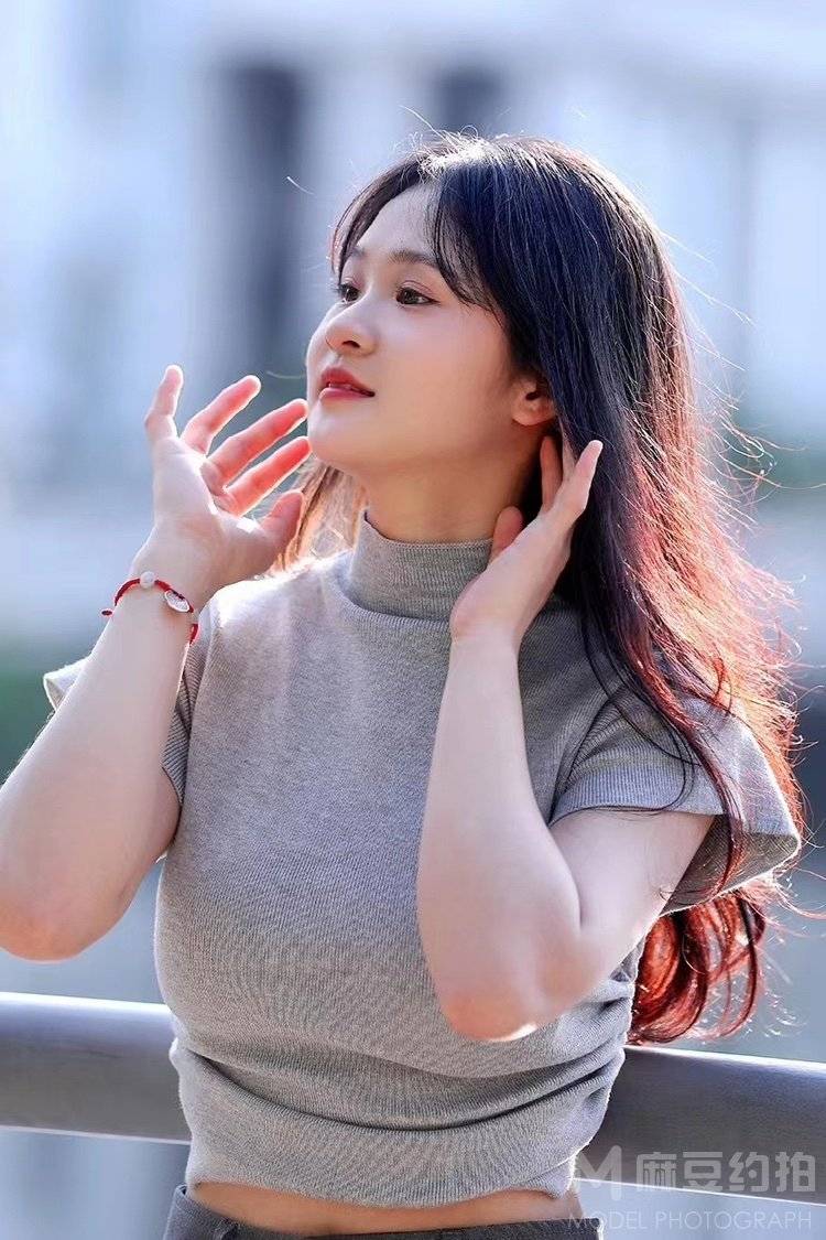 清新模特